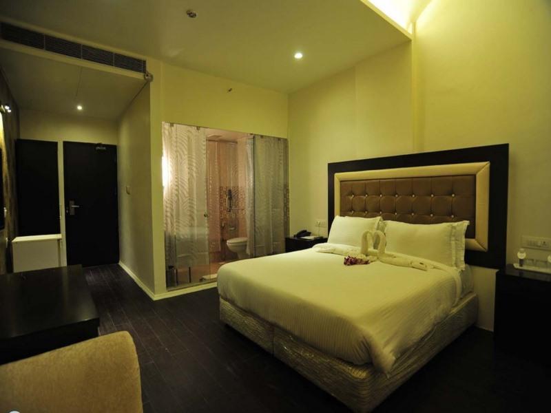 Grand Nakshatra Hotel Ānand Dış mekan fotoğraf